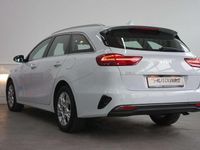 Gebraucht Kia Ceed Vision 160 PS (117 kW) 2022 Cararraweiss Kleinwagen