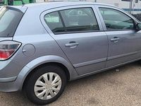 Gebraucht Opel Astra 105 PS (77 kW) 2007 Silber Limousine