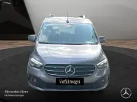 Gebraucht Mercedes T180 Progressive 131 PS (96 kW) 2025 Grau Van / Kleinbus