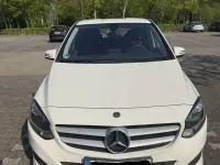 Gebraucht Mercedes B180 Style 122 PS (89 kW) 2015 Weiß Kleinwagen