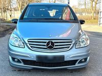 Gebraucht Mercedes B180 109 PS (80 kW) 2006 Blau Van / Kleinbus