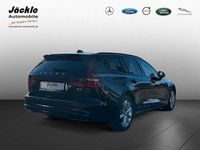 Gebraucht Volvo V60 Plus 197 PS (144 kW) 2024 Onyx black / metallic Kombi