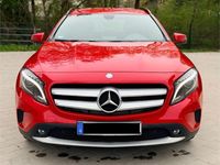 Gebraucht Mercedes GLA200 156 PS (114 kW) 2015 Rot SUV
