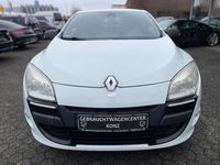 Gebraucht Renault Mégane Coupé Night&Day 131 PS (96 kW) 2010 Weiß Coupé