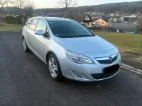 Używany Opel Astra 110 KM (80 kW) 2012 Srebrny Kombi