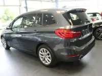 Gebraucht BMW 220 Gran Tourer Advantage 192 PS (141 kW) 2020 Grau Van / Kleinbus