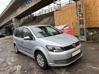 Gebraucht VW Touran Trendline 105 PS (77 kW) 2011 Reflexsilber metallic Van / Kleinbus