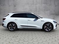 Gebraucht Audi Q8 e-tron S-Line 300 kW (408 PS) 2023 Gletscherweiß metallic SUV