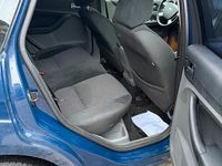 Gebraucht Ford Focus 140 PS (102 kW) 2010 Blau Kombi