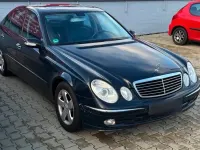 Gebraucht Mercedes E320 Avantgarde 204 PS (150 kW) 2004 Blau Limousine