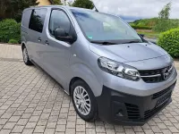 Gebraucht Opel Vivaro-e Combi Edition 144 PS (105 kW) 2022 Kontrast grau/quarz silber Van / Kleinbus