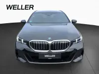 Gebraucht BMW 520 M Sport 197 PS (144 kW) 2025 Sophistograu (grau) Kombi