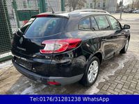 Gebraucht Renault Mégane III LIMITED 132 PS (97 kW) 2015 Schwarz Limousine