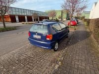 Gebraucht VW Polo 50 PS (36 kW) 1998 Blau Kleinwagen