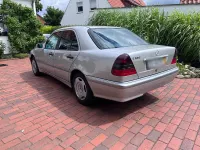 Gebraucht Mercedes C180 Classic 122 PS (89 kW) 1997 Silber Limousine