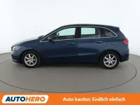 Gebraucht Mercedes B200 Progressive 150 PS (110 kW) 2019 Blau Van / Kleinbus