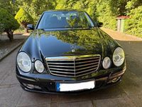 Gebraucht Mercedes E220 Avantgarde 170 PS (125 kW) 2007 Schwarz Limousine