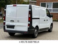 Gebraucht Opel Vivaro 120 PS (88 kW) 2017 Weiß Van / Kleinbus