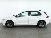 Gebraucht VW Golf VIII Life 131 PS (96 kW) 2020 Weiß Limousine