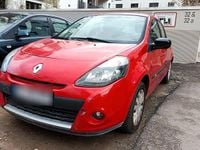Gebraucht Renault Clio IV Life 73 PS (53 kW) 2012 Rot Kleinwagen