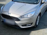 Gebraucht Ford Focus 100 PS (73 kW) 2016 Grau Kombi