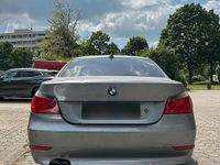 Gebraucht BMW 530 231 PS (169 kW) 2005 Silber Limousine