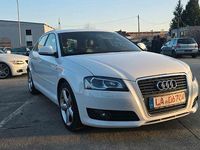 Gebraucht Audi A3 S-Line 125 PS (91 kW) 2010 Weiß Kleinwagen