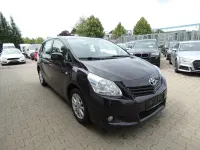 Gebraucht Toyota Verso Edition 132 PS (97 kW) 2011 Violett Van / Kleinbus
