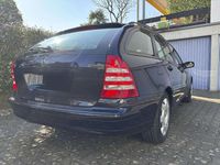 Gebraucht Mercedes C200 163 PS (119 kW) 2005 Blau Kombi