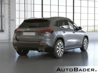 Gebraucht Mercedes GLA200 Progressive 163 PS (119 kW) 2020 787 mountaingrau (metallic) SUV