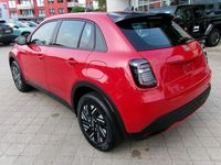 Gebraucht Fiat 600 101 PS (74 kW) 2025 Rot SUV