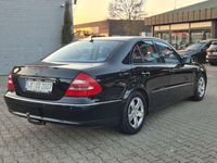 Gebraucht Mercedes E280 Avantgarde 177 PS (130 kW) 2005 Schwarz Limousine