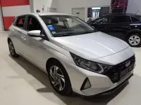 Gebraucht Hyundai i20 101 PS (74 kW) 2022 Silber Kleinwagen