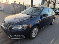 Gebraucht VW Passat 105 PS (77 kW) 2012 Blau Limousine