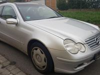 Gebraucht Mercedes C180 129 PS (94 kW) 2002 Silber Coupé