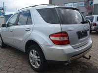 Gebraucht Mercedes ML320 Sport 224 PS (164 kW) 2007 Schwarz SUV