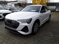Second-hand Audi e-tron Black Edition 300 kW (408 CP) 2022 Alb SUV