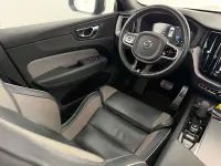 Gebraucht Volvo XC60 R-Design 197 PS (144 kW) 2019 Black stone SUV