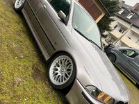 Gebraucht BMW 523 170 PS (125 kW) 2005 Silber Limousine