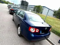 Gebraucht VW Jetta 140 PS (102 kW) 2008 Blau Limousine