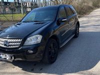 Gebraucht Mercedes ML320 224 PS (164 kW) 2007 Schwarz SUV