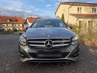 Gebraucht Mercedes B200 156 PS (114 kW) 2015 Grau Van / Kleinbus