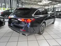 Gebraucht Mercedes E220 AMG 197 PS (144 kW) 2025 Blau Kombi