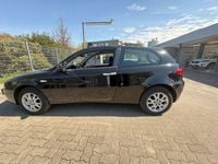 Gebraucht Alfa Romeo 147 Impression 120 PS (88 kW) 2005 Schwarz Kleinwagen