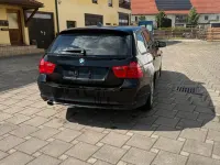 Gebraucht BMW 320 184 PS (135 kW) 2011 Schwarz Kombi