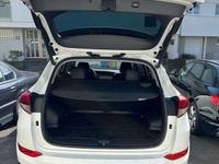 gebraucht Hyundai Tucson 2.0 CRDi 4WD Automatik Premium PANO+XENON+VOLL LED