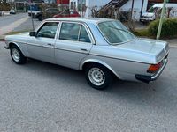 gebraucht Mercedes 300 D W 123