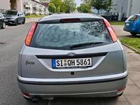 Second-hand Ford Focus 100 CP (73 kW) 2004 Gri Hatchback