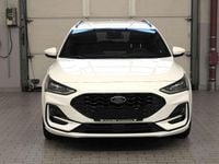 Neu Ford Focus ST-Line 125 PS (91 kW) 2025 Frozen white Kombi