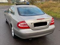 Gebraucht Mercedes CLK200 Avantgarde 163 PS (119 kW) 2004 Gold Coupé